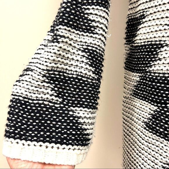 👠Elan knit long line Aztec print cardigan with hood  Sm - Picture 5 of 7